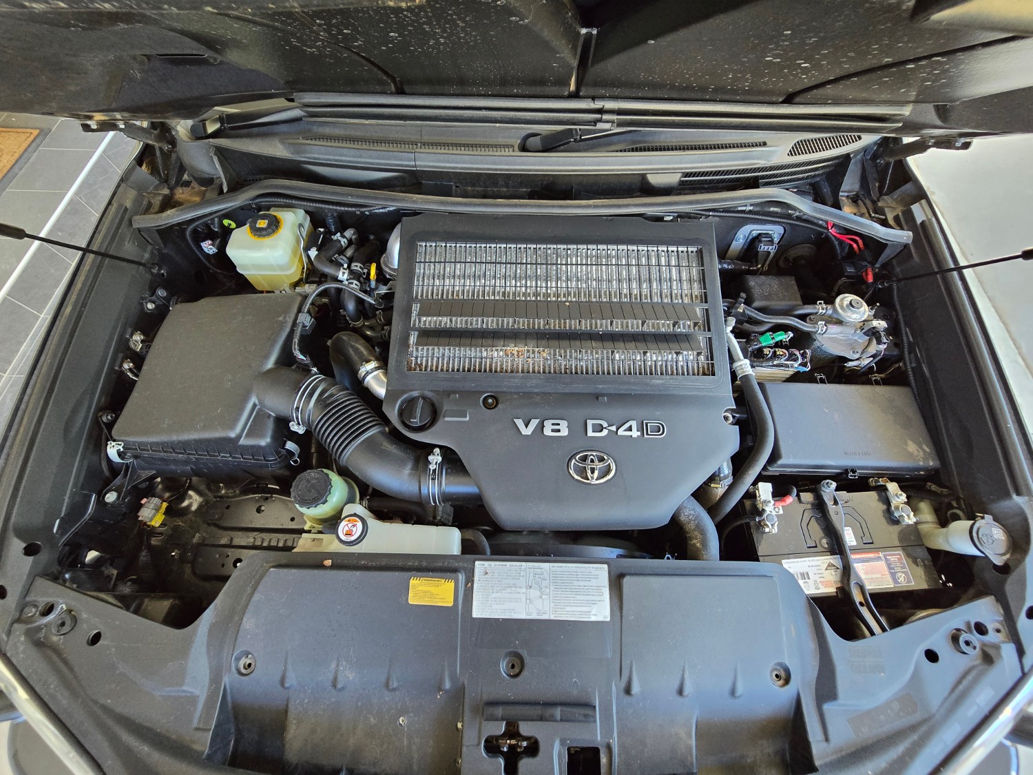 2019 Toyota LandCruiser VDJ200R VX SUV Image 24