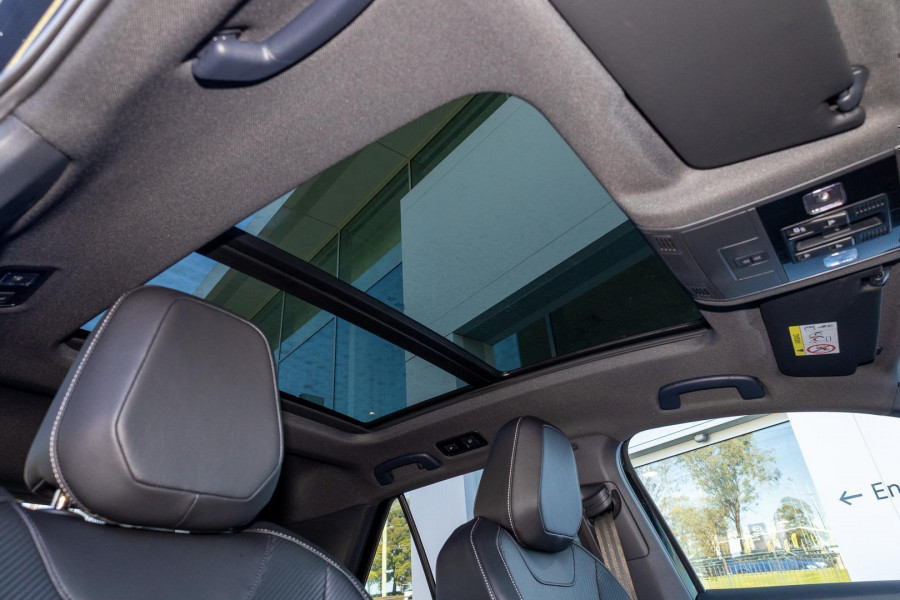 2025 Volkswagen T-Roc D11 140TSI R-Line SUV Image 12