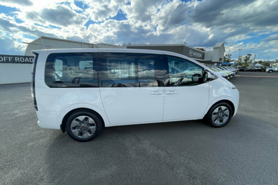 2024 MY25 Hyundai Staria US4.V3 Elite People Mover Image 7