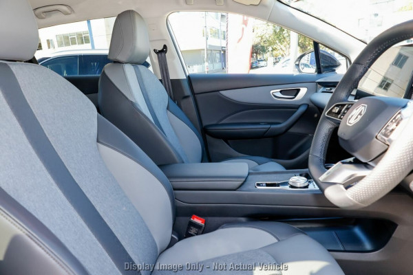 2026 MG MG4 AH4E Essence 64 Hatch Image 8