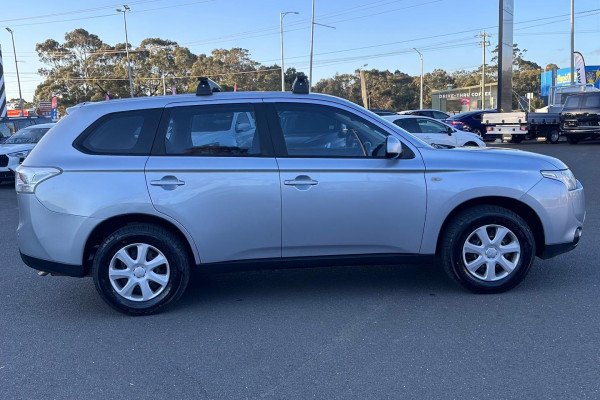 2012 MY13 Mitsubishi Outlander ZJ ES SUV Image 2