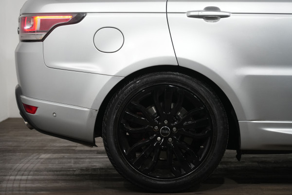 2015 Land Rover Range Rover Sport SDV6 HSE Dynamic SUV Image 6