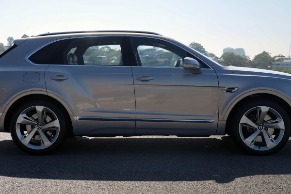 2017 Bentley Bentayga W12 SUV Image 3