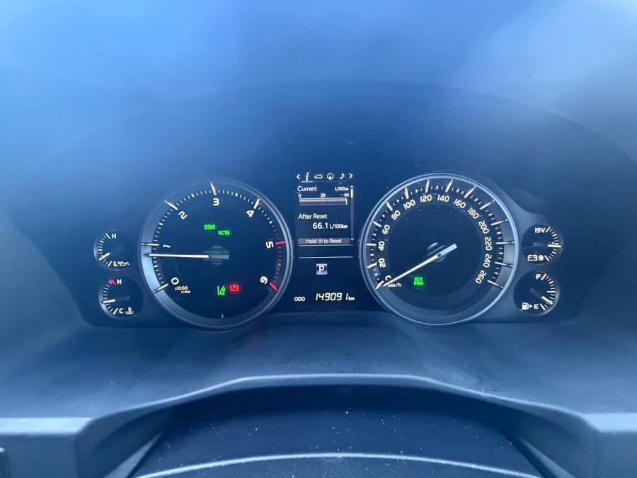 2019 Toyota LandCruiser VDJ200R Sahara SUV Image 16