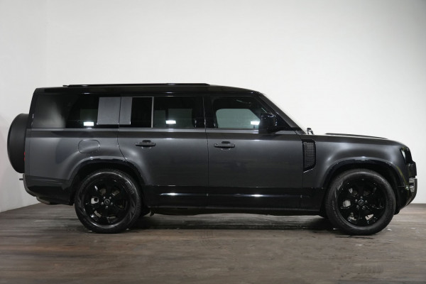 2025 Land Rover Defender L663 130 D350 X-Dynamic SE SUV image 4