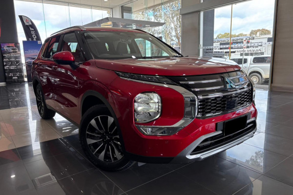 2025 Mitsubishi Outlander ZM LS SUV