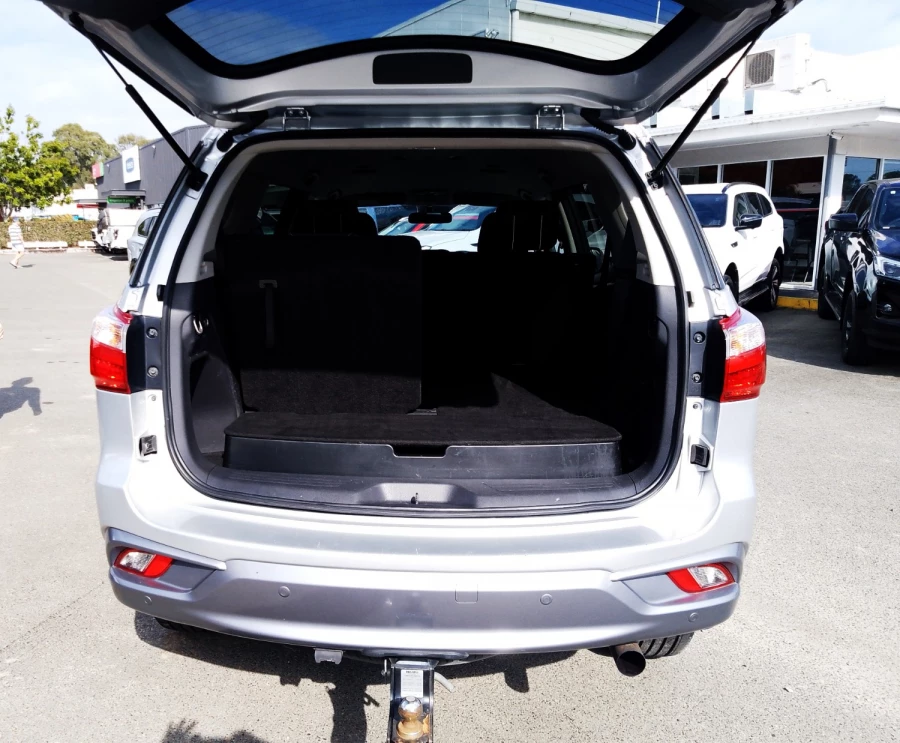 2020 MY19 Isuzu MU-X LS-U SUV Image 16