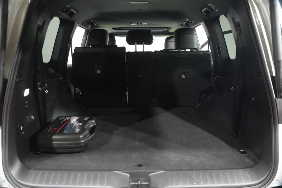 2025 Toyota LandCruiser Sahara SUV