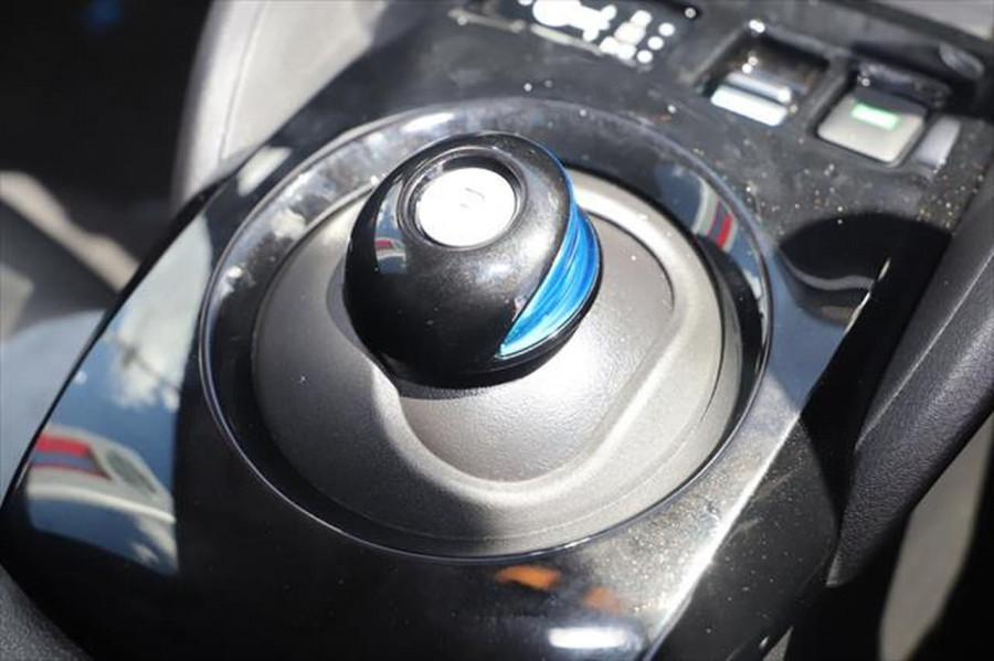 2019 MY20 Nissan LEAF ZE1 LEAF Hatchback Image 21