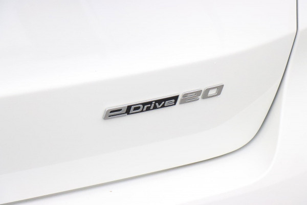 2025 BMW iX1 U11 eDrive20 xLine SUV image 6