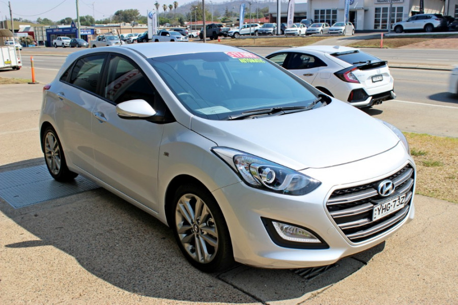 2015 MY16 Hyundai i30 GD3 Series II SR Hatchback