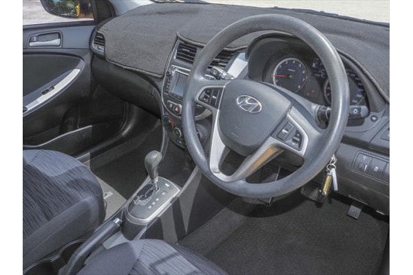2015 Hyundai Accent RB2 Active Hatch Image 4