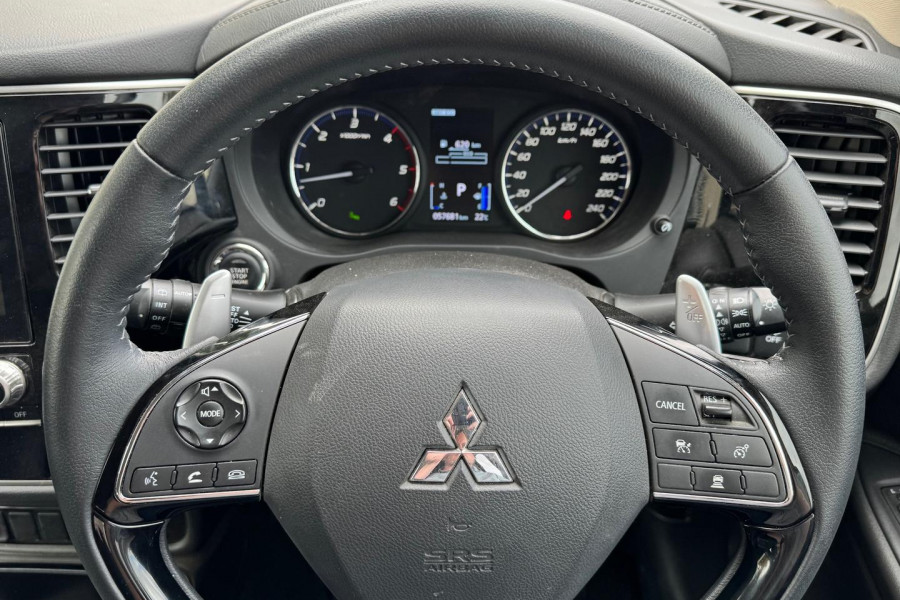 2020 MY21 Mitsubishi Outlander ZL LS SUV Image 12
