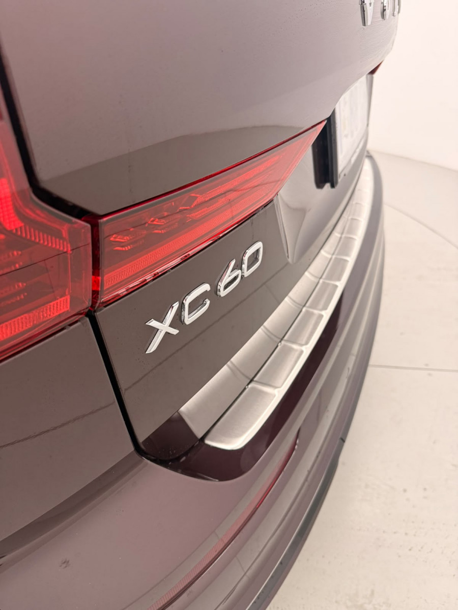 2025 MY26 Volvo XC60 UZ Ultra B5 Dark SUV Image 10