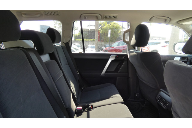 2023 Toyota LandCruiser Prado GDJ150R GXL SUV Image 9