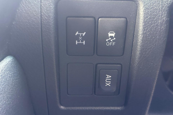 2011 MY10 Toyota LandCruiser VDJ200R GXL SUV Image 23