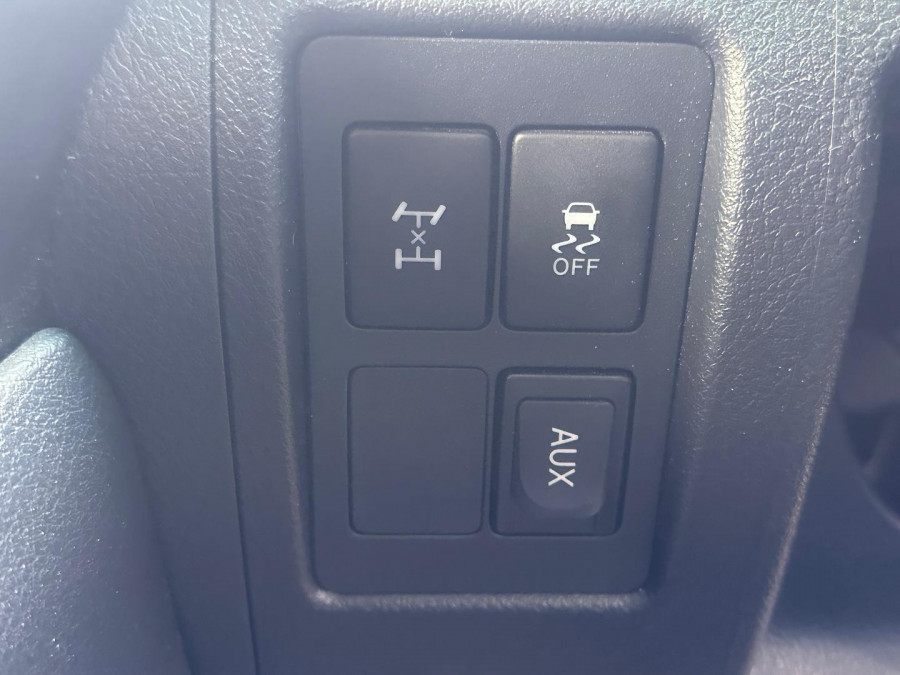 2011 MY10 Toyota LandCruiser VDJ200R GXL SUV Image 23