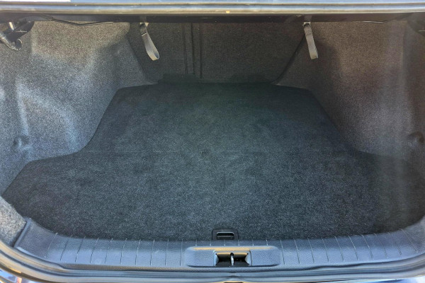 2016 Nissan Altima L33 ST Sedan Image 9