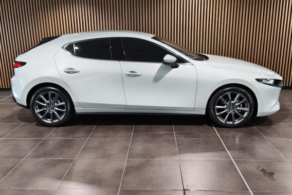 2025 Mazda 3 BP Series G20 Touring Hatch Image 5