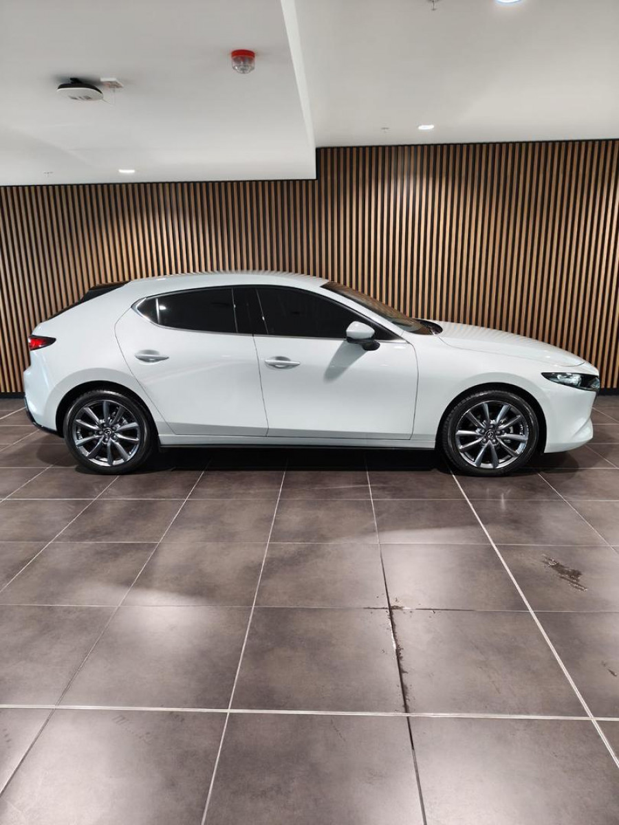 2025 Mazda 3 BP Series G20 Touring Hatch Image 5