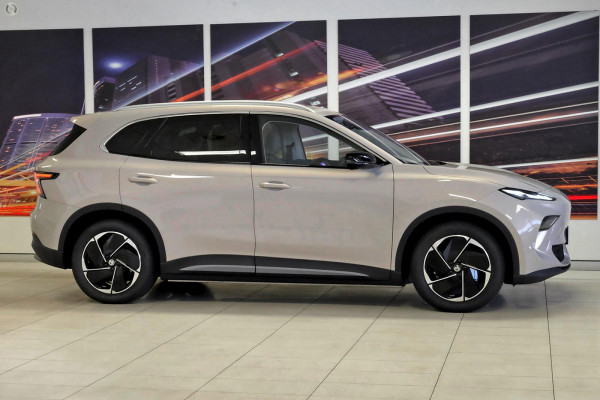 2025 MG MGS5 EV ZS3EM Essence 62 SUV Image 5