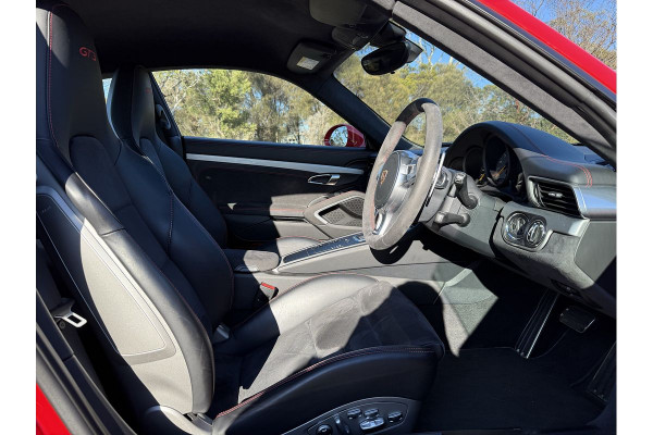 2015 Porsche 911 991 GT3 Coupe Image 19