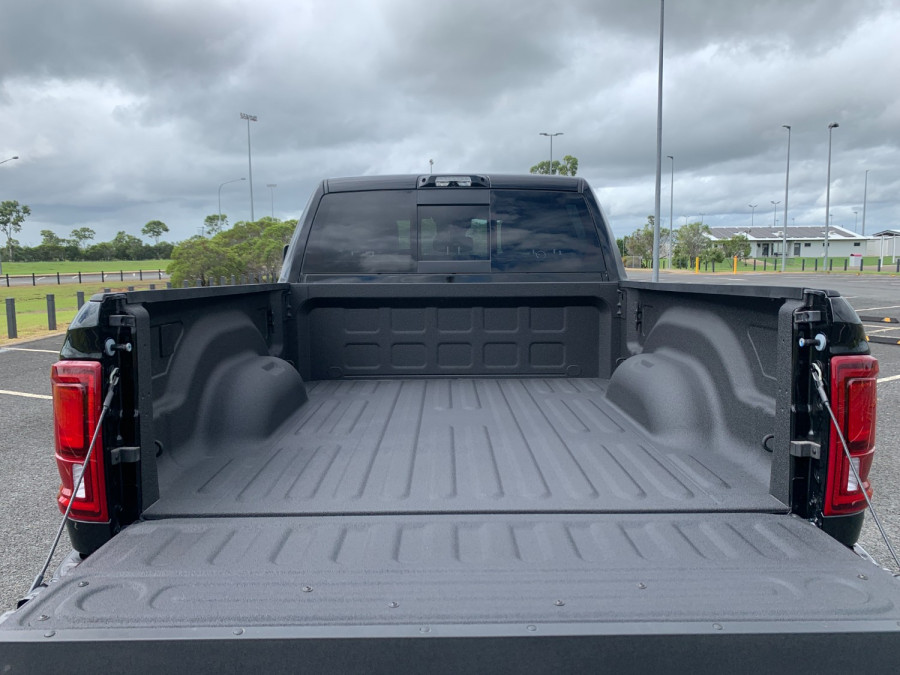 2025 Ram 2500 DJ Laramie Dual Cab Image 9