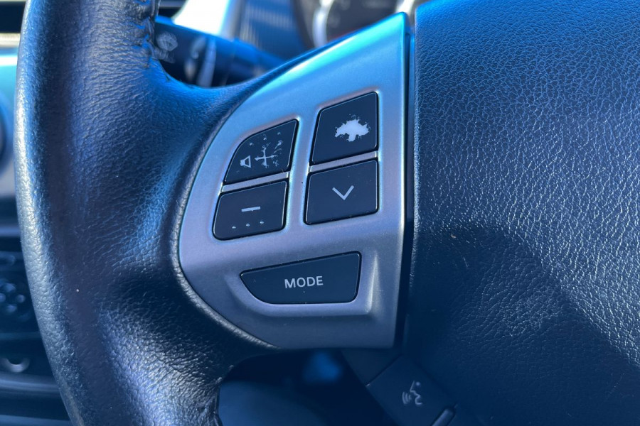 2013 Mitsubishi Triton MN GLX-R Ute Image 16