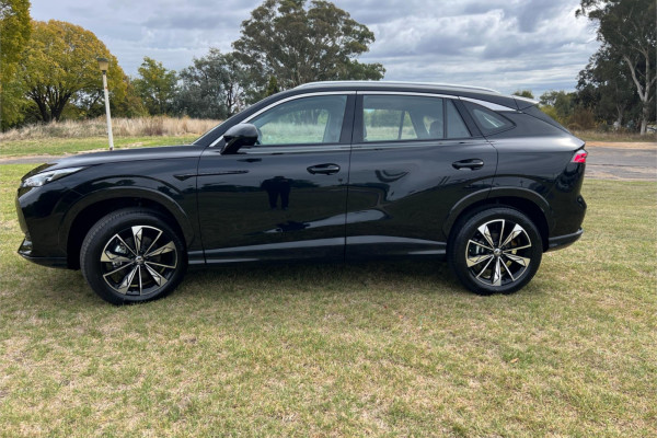 2025 MY24.5 MG HS AS33 Excite SUV