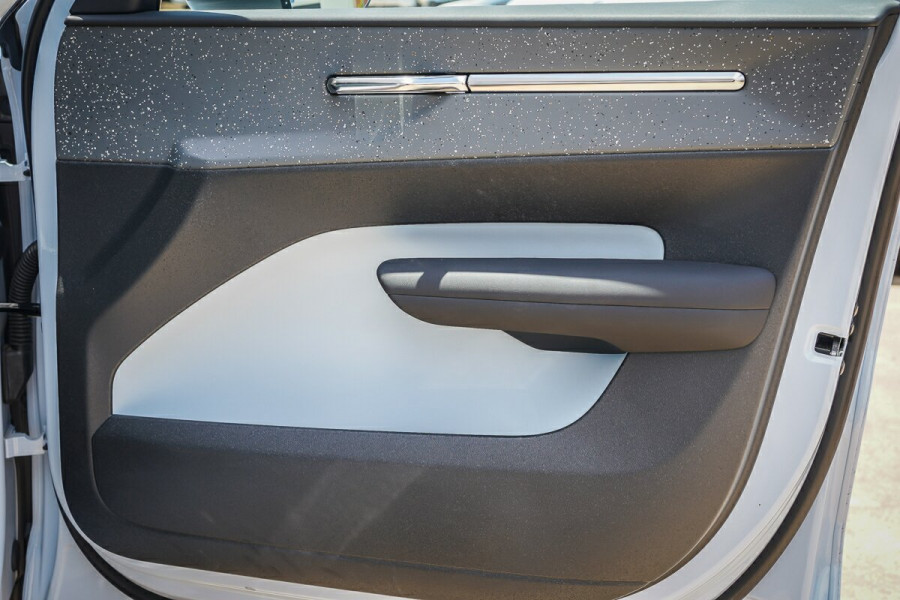 2023 MY24 Volvo EX30  Single Motor Extended Range Ultra SUV Image 14