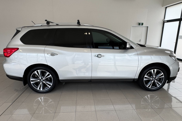 2017 Nissan Pathfinder R52 Ti SUV