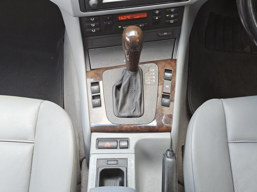 2004 BMW 3 Series E46 318i M Sport Sedan Image 18