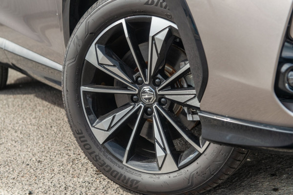 2026 MG HS Essence Hybrid+ SUV Image 6
