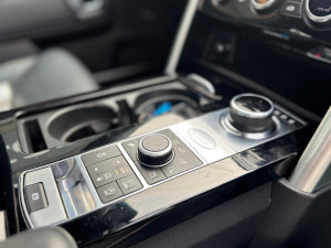 2018 Land Rover Discovery Series 5 HSE Luxury SUV