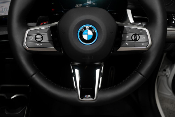 2026 BMW iX1 U11 xDrive30 M Sport SUV image 11