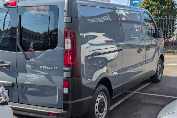 2023 Renault Trafic X82 Premium Van Image 5