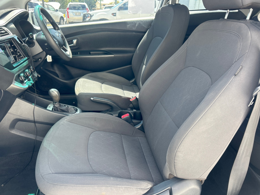 2015 Kia Rio UB S Hatch Image 8