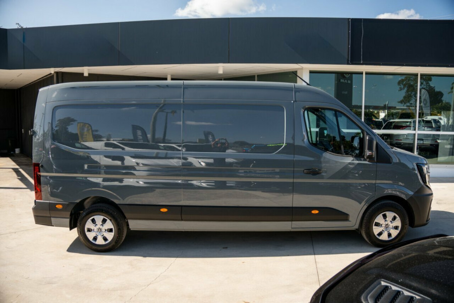 2026 Renault Master XDD Mid Roof LWB Van Image 4