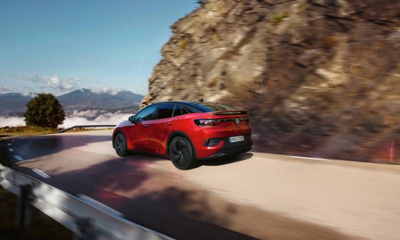 A driving experience for you Dynamic Chassis Control Image