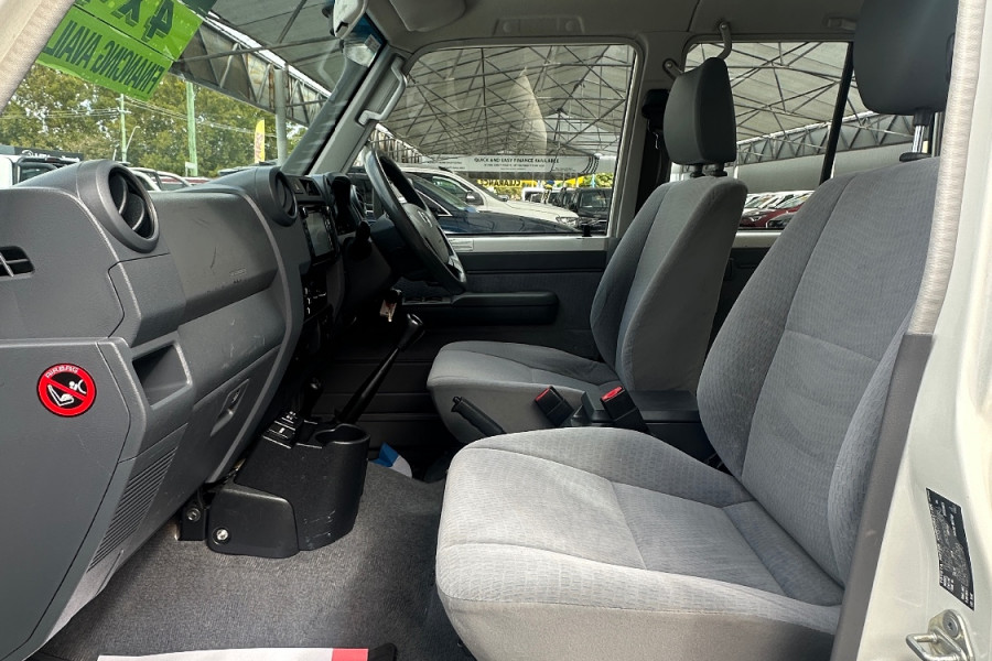 2020 Toyota LandCruiser VDJ79R GXL Double-Cab Cab-Chassis Image 9