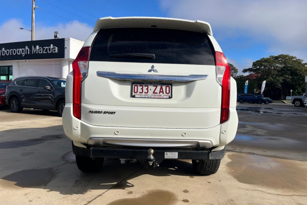2019 Mitsubishi Pajero Sport QE GLS SUV Image 6