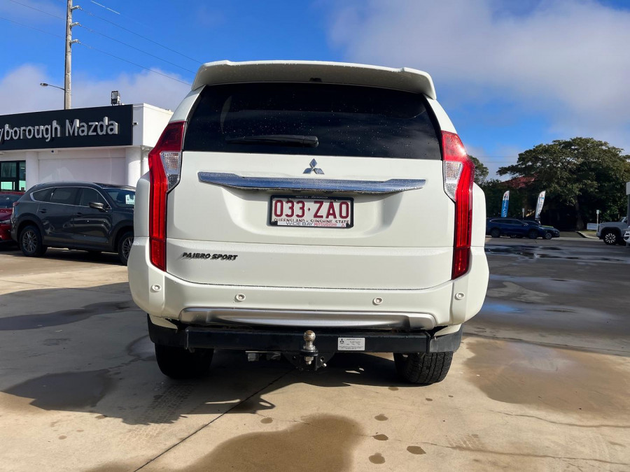 2019 Mitsubishi Pajero Sport QE GLS SUV Image 6