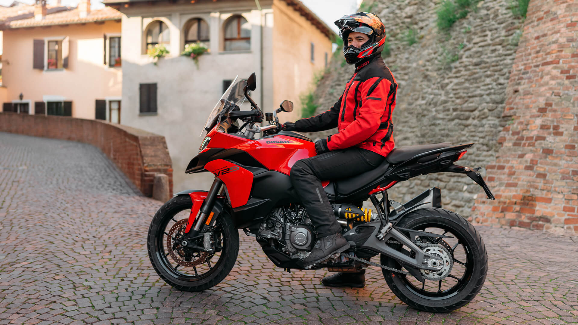 New Ducati Multistrada V2, V2 S, V2 S Travel Image