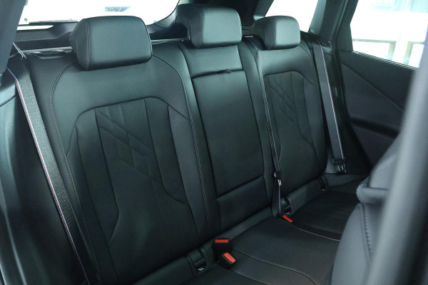 2025 BMW X3 G45 30e xDrive SUV image 10