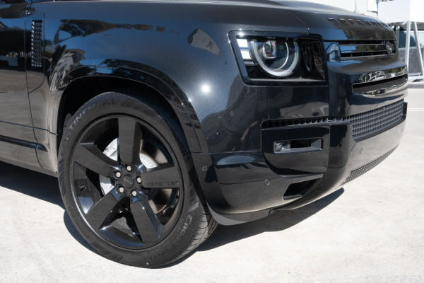 2026 Land Rover Defender L663 110 D350 X-Dynamic HSE SUV image 6