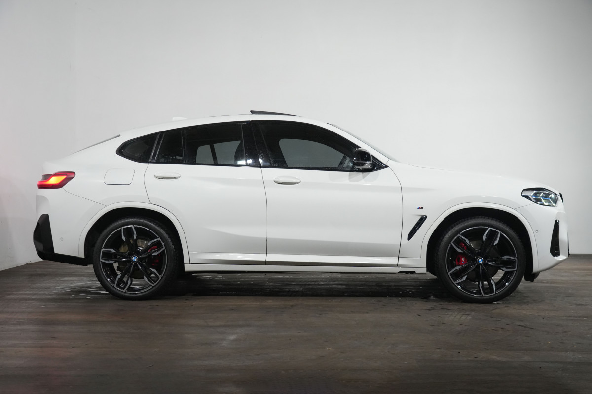 2022 BMW X4 M40i SUV