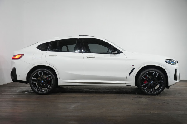 2022 BMW X4 M40i SUV image 4