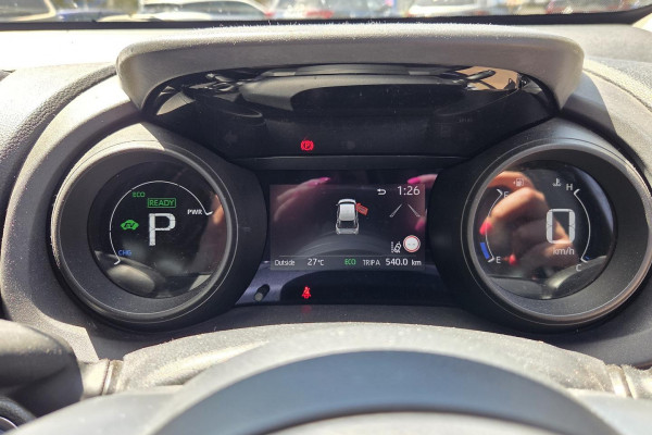 2021 Toyota Yaris Cross MXPB10R GX SUV Image 8
