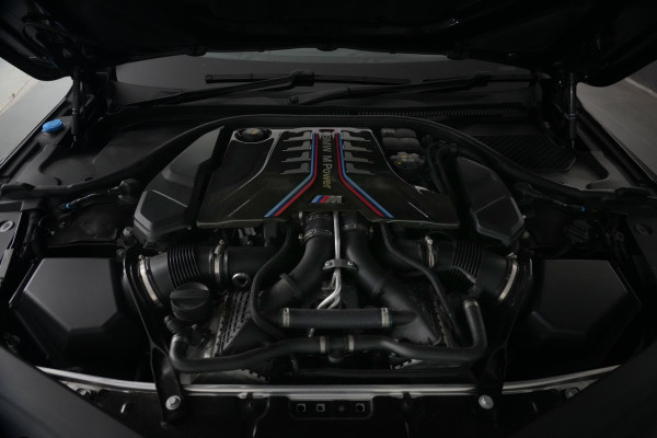 2021 BMW M8 Competition Coupe Image 32