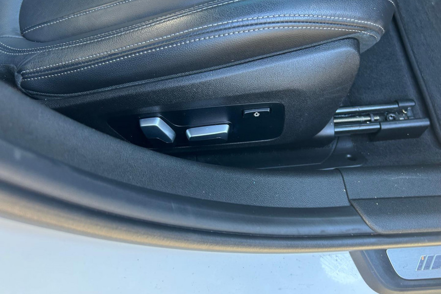2020 BMW 3 Series G20 330i M Sport Sedan Image 6
